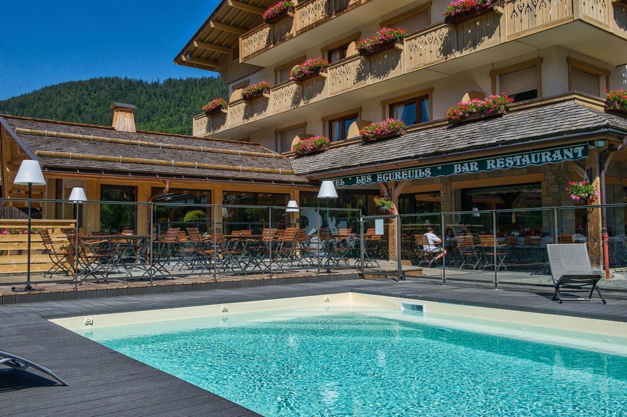 Hotel-Chalet Les Ecureuils Restaurant, Piscine, Garage Le Grand-Bornand Luaran gambar